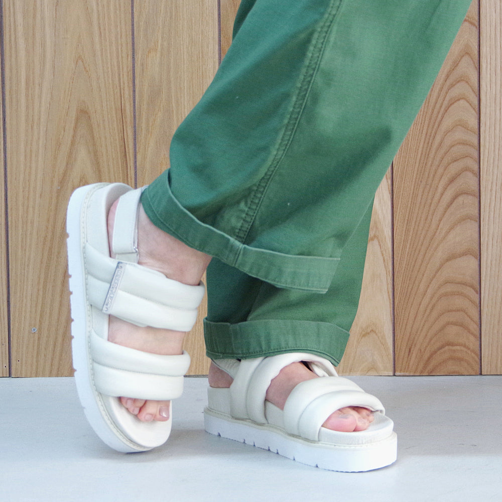 【特典付き】【MINNETONKA ミネトンカ】正規販売代理店 正規品 【25M02】 プラットフォームパフィストラップサンダル