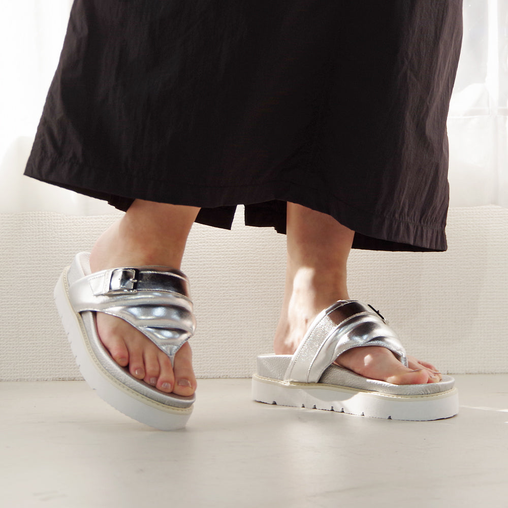 【特典付き】【MINNETONKA ミネトンカ】正規販売代理店 正規品 【25M03】 プラットフォームパフィトングサンダル