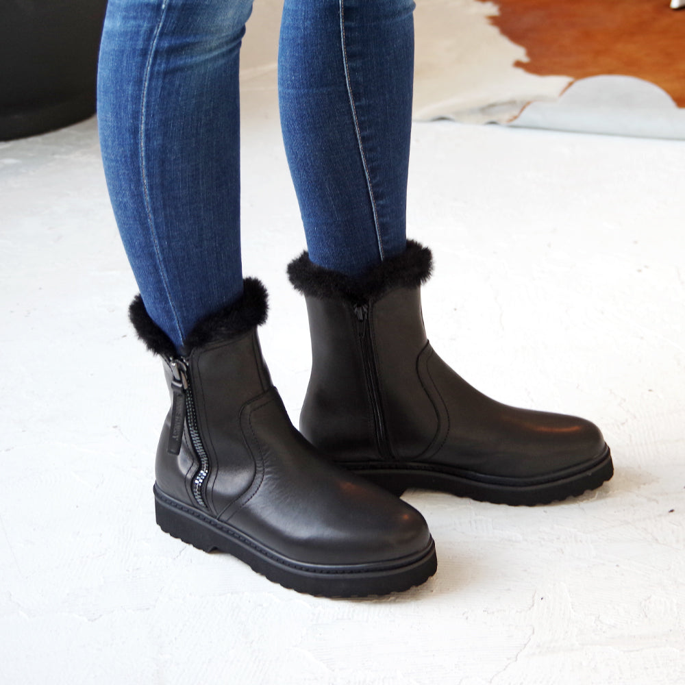 【ミネトンカ MINNETONKA】正規販売代理店 正規品 サイドジップブーツ【18M19】