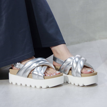 【ミネトンカ MINNETONKA】正規販売代理店 正規品 クロスベルトパデッドサンダル【23M03】