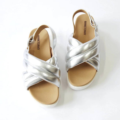 【ミネトンカ MINNETONKA】正規販売代理店 正規品 クロスベルトパデッドサンダル【23M03】