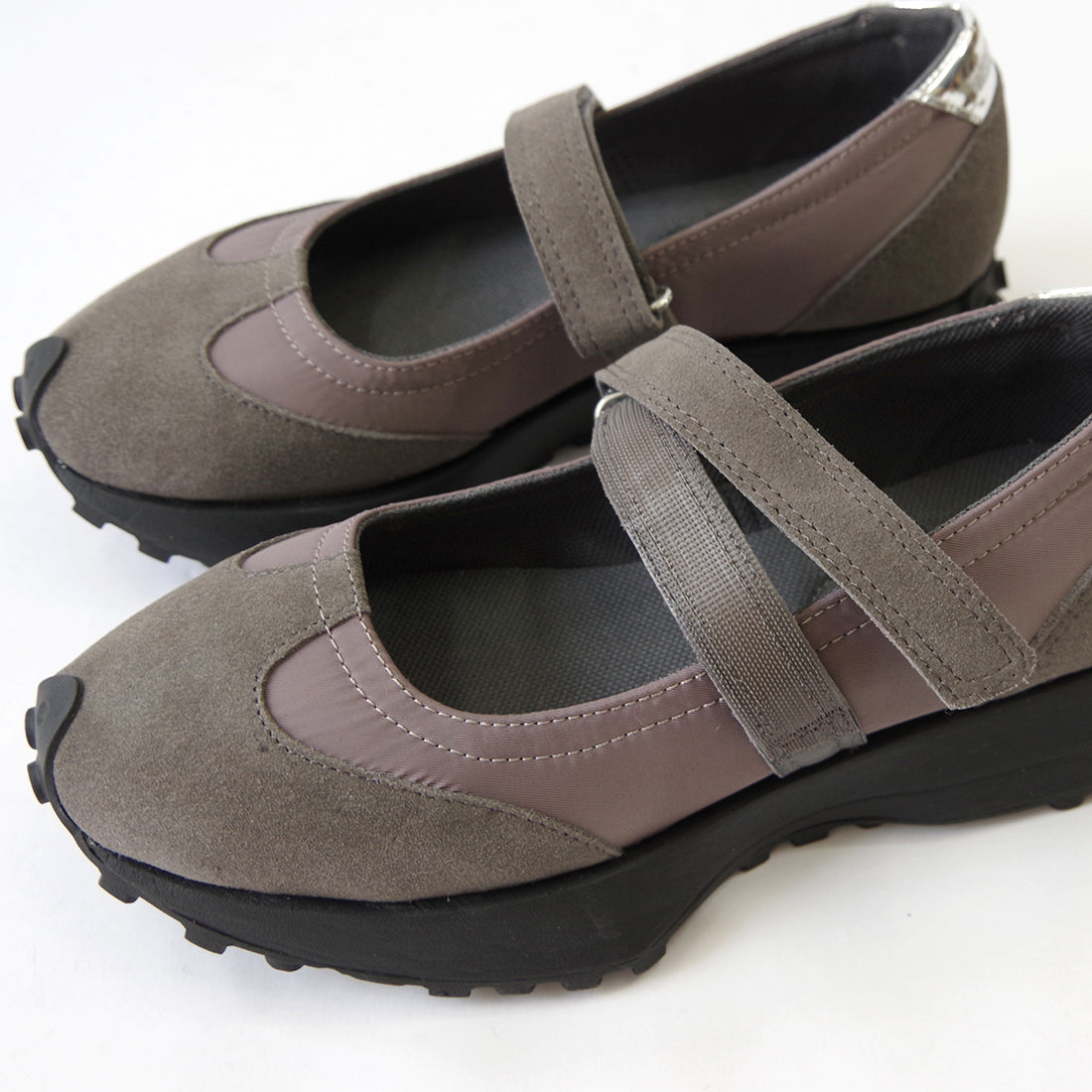 【MINNETONKA ミネトンカ】正規販売代理店 正規品 【25M06】 メリージェーンスニーカー