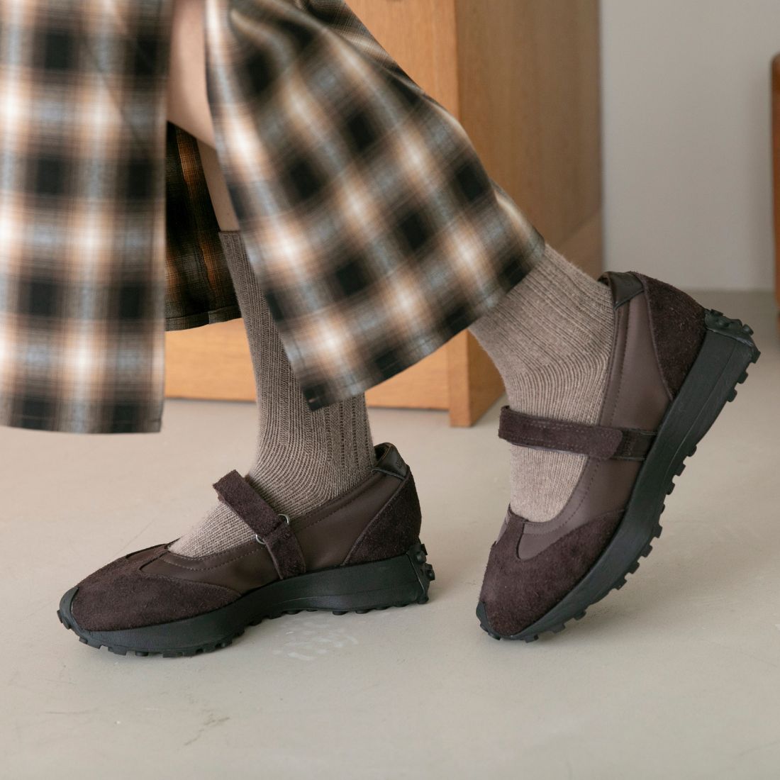 【MINNETONKA ミネトンカ】正規販売代理店 正規品 【25M06】 メリージェーンスニーカー