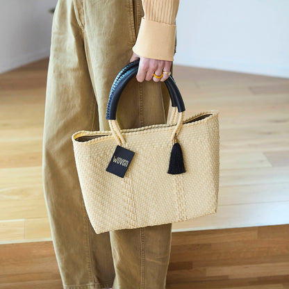 WOVEN ウーヴン Small Tote スモールトート 無地 単色 メルカドバッグ マルシェバッグ 旅行 レジャー 夏コーデ デイリー使い 軽量 裏地付き A5対応 トートバッグ レザーハンドル