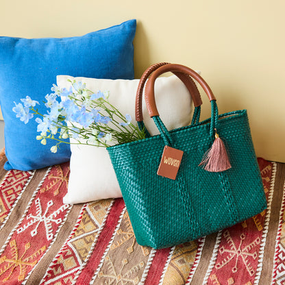 WOVEN ウーヴン Small Tote スモールトート 無地 単色 メルカドバッグ マルシェバッグ 旅行 レジャー 夏コーデ デイリー使い 軽量 裏地付き A5対応 トートバッグ レザーハンドル