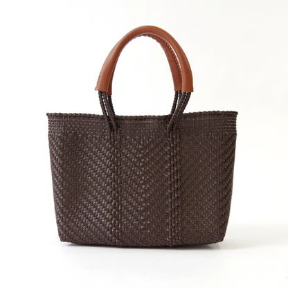 WOVEN ウーヴン Small Tote スモールトート 無地 単色 メルカドバッグ マルシェバッグ 旅行 レジャー 夏コーデ デイリー使い 軽量 裏地付き A5対応 トートバッグ レザーハンドル