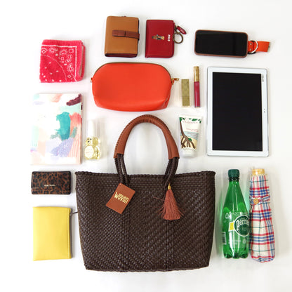 WOVEN ウーヴン Small Tote スモールトート 無地 単色 メルカドバッグ マルシェバッグ 旅行 レジャー 夏コーデ デイリー使い 軽量 裏地付き A5対応 トートバッグ レザーハンドル