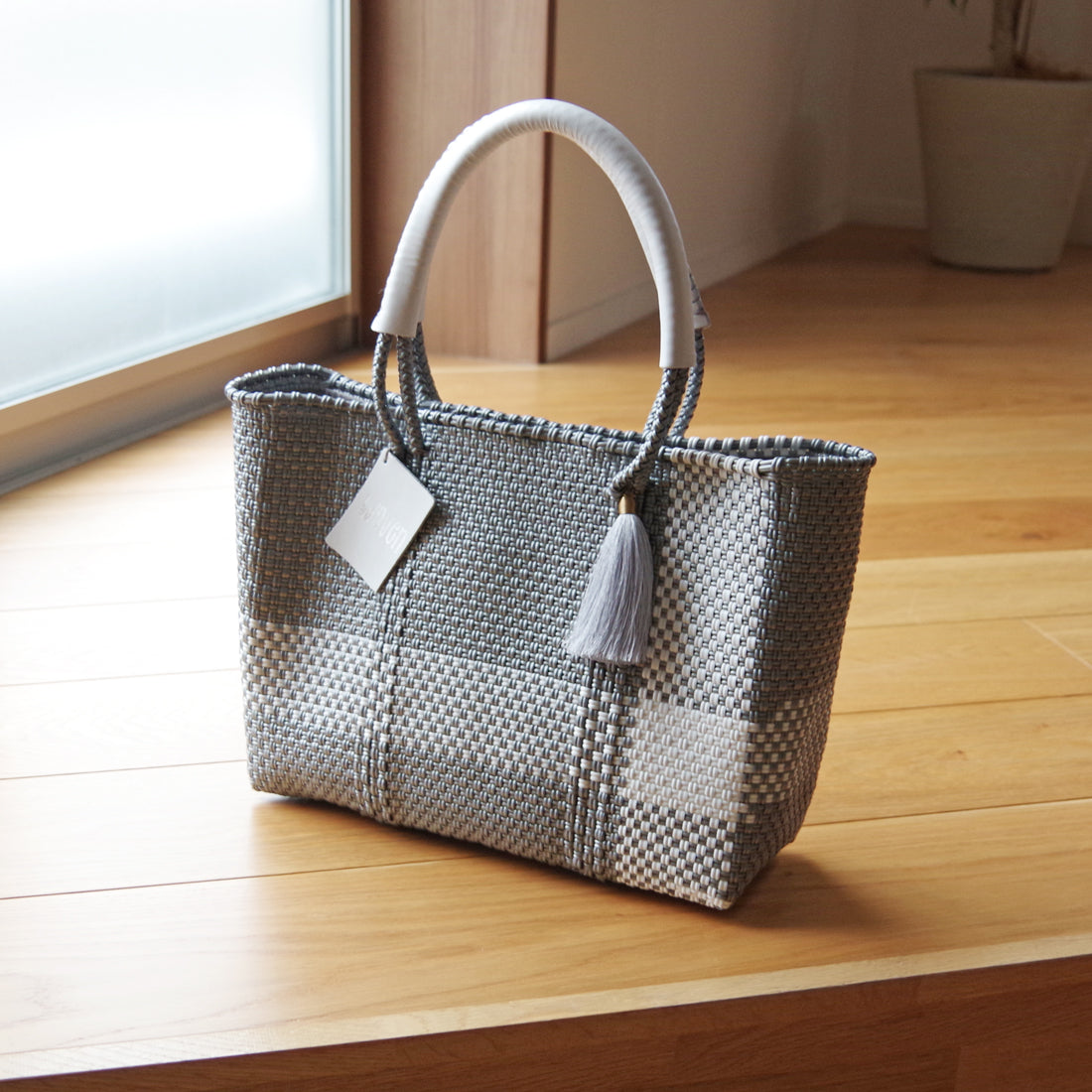 WOVEN ウーヴン Small Tote スモールトート メルカドバッグ マルシェバッグ 旅行 レジャー 夏コーデ デイリー使い