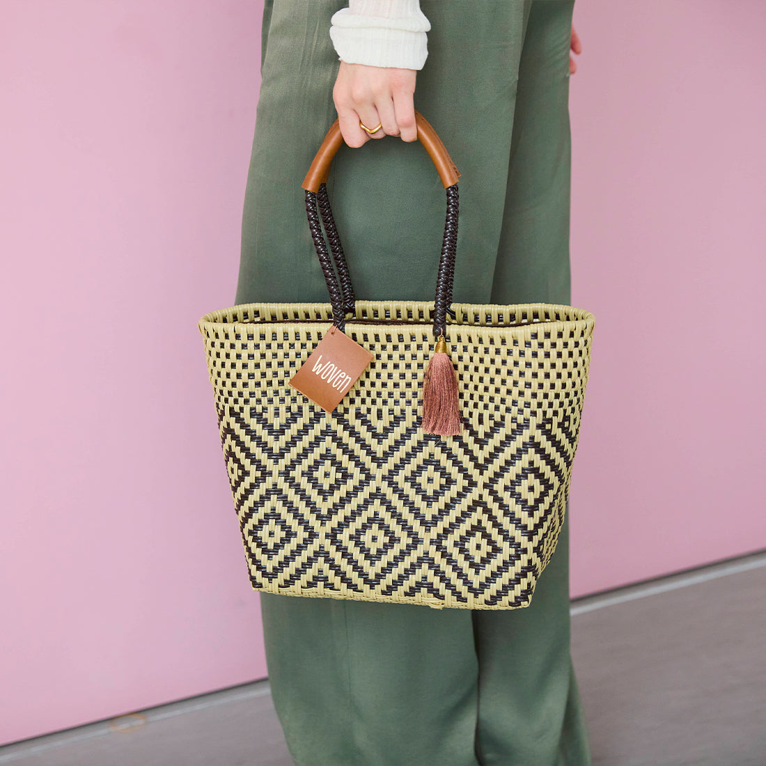 WOVEN ウーヴン Everyday Tote エブリデイトート メルカドバッグ 旅行 レジャー 夏コーデ デイリー使い 軽量 裏地付き