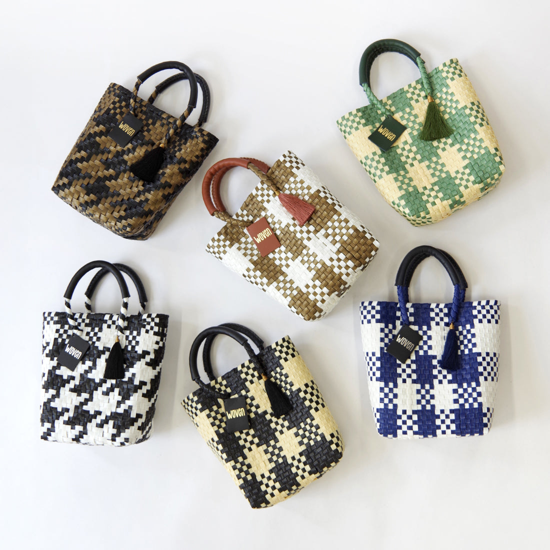 【WOVEN ウーヴン】Mini Tote ミニトート メルカドバッグ レディース かごバッグ 編み込みバッグ メキシコ製 プラカゴバッグ タッセル付き レザーハンドル 千鳥格子 チェック柄