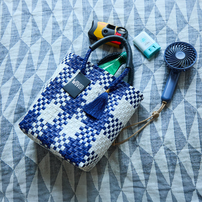 【WOVEN ウーヴン】Mini Tote ミニトート メルカドバッグ レディース かごバッグ 編み込みバッグ メキシコ製 プラカゴバッグ タッセル付き レザーハンドル 千鳥格子 チェック柄
