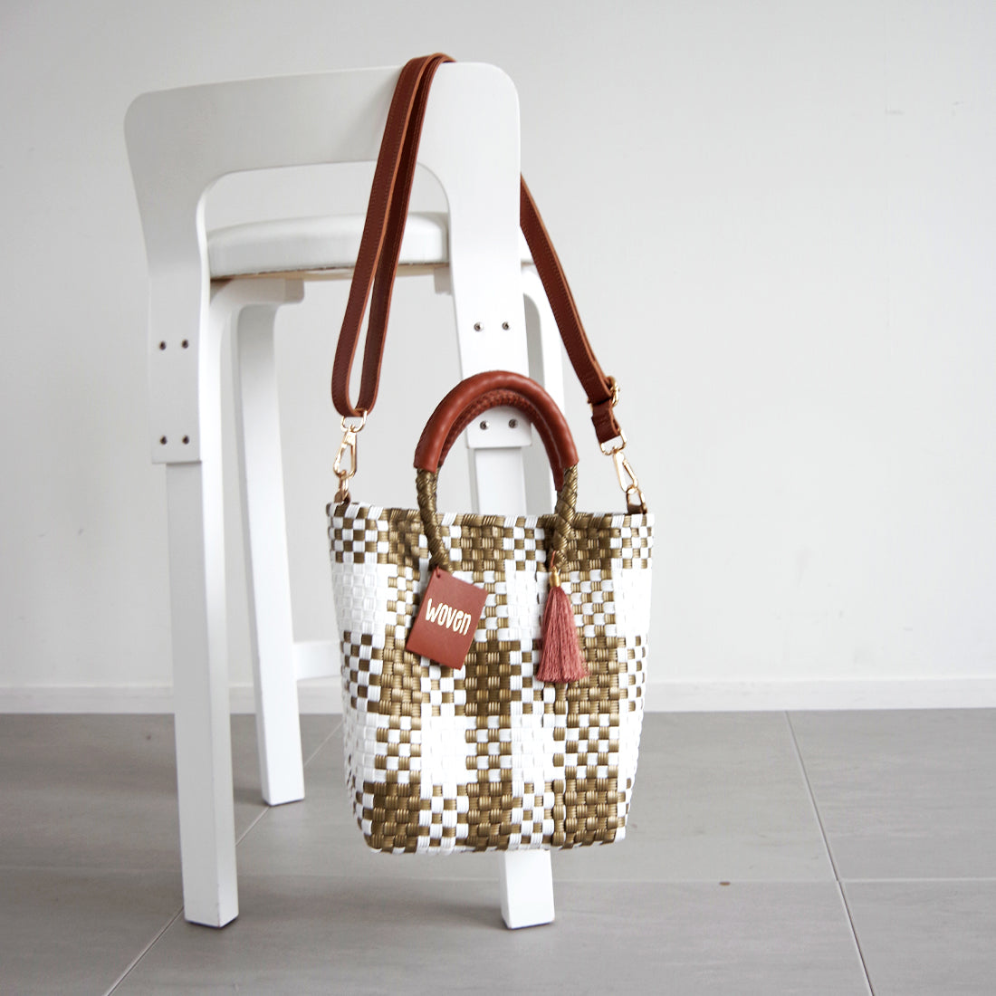 【WOVEN ウーヴン】Mini Shoulder Tote ミニショルダートート メルカドバッグ 旅行 レジャー 夏コーデ デイリー使い 軽量 裏地付き ミニバッグ 肩掛け 斜め掛け