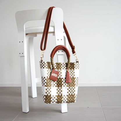 【WOVEN ウーヴン】Mini Shoulder Tote ミニショルダートート メルカドバッグ 旅行 レジャー 夏コーデ デイリー使い 軽量 裏地付き ミニバッグ 肩掛け 斜め掛け