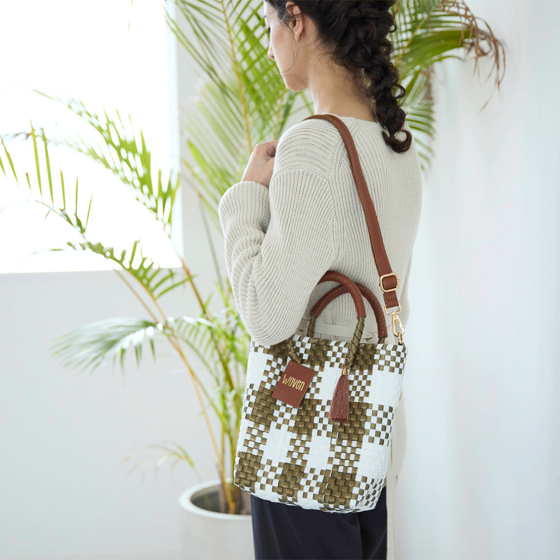 【WOVEN ウーヴン】Mini Shoulder Tote ミニショルダートート メルカドバッグ 旅行 レジャー 夏コーデ デイリー使い 軽量 裏地付き ミニバッグ 肩掛け 斜め掛け