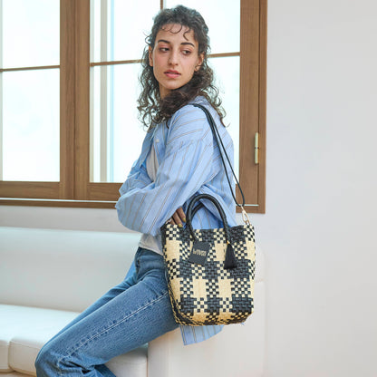 【WOVEN ウーヴン】Mini Shoulder Tote ミニショルダートート メルカドバッグ 旅行 レジャー 夏コーデ デイリー使い 軽量 裏地付き ミニバッグ 肩掛け 斜め掛け