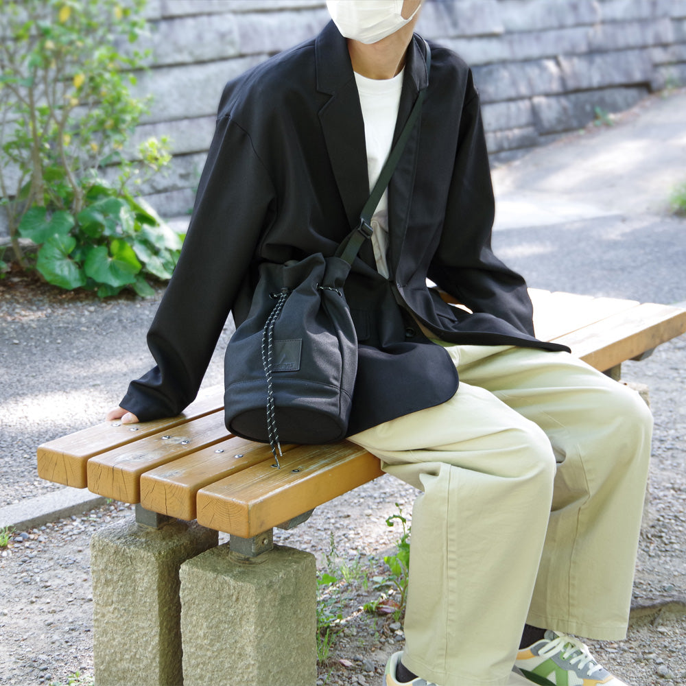 【ASFVLT アスファルト】DRAWSTRING SHOULDER BAG BLACK