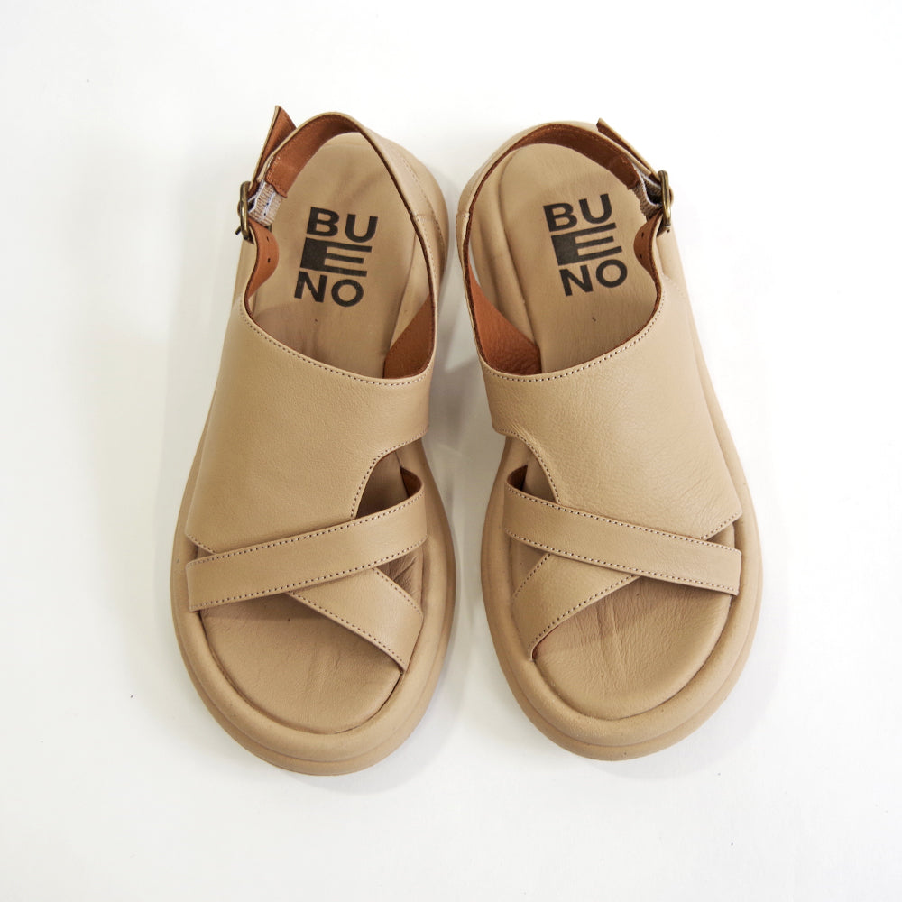 【BUENO ブエノ】デザインベルトサンダル 【A2605】 レザーサンダル ベルト バックストラップ 厚底