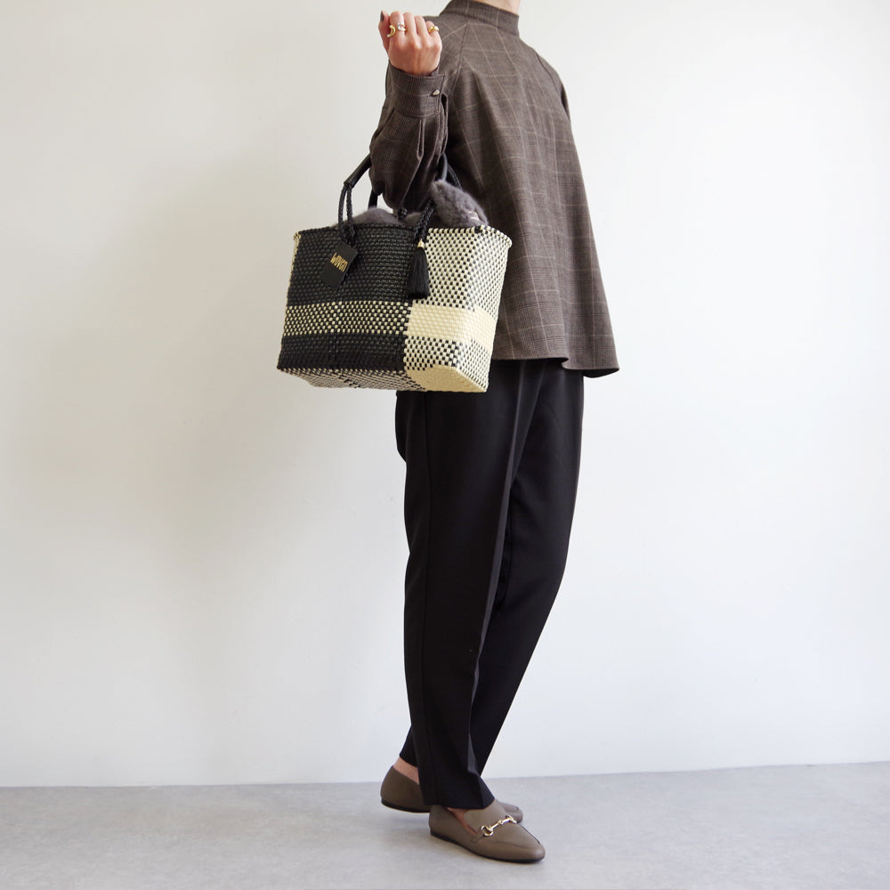 【WOVEN ウーヴン】エコファーねこ2WAYバッグ【ECO FUR NEKO 2WAY BAG】