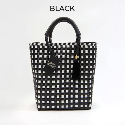 【WOVEN ウーヴン】Mini Tote ミニトート メルカドバッグ レディース かごバッグ 編み込みバッグ メキシコ製 プラカゴバッグ タッセル付き レザーハンドル 千鳥格子 チェック柄