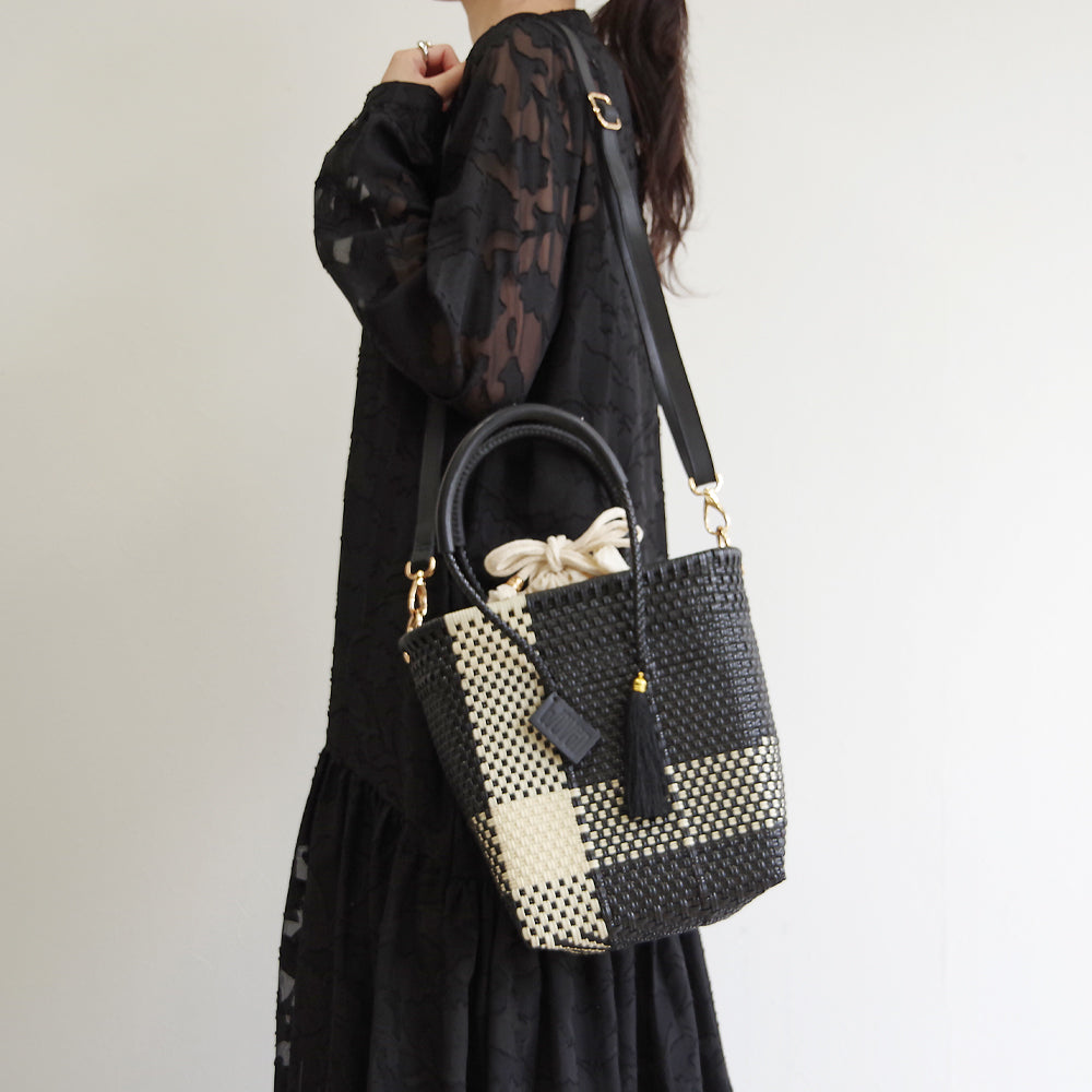ウーヴン　ショルダーバッグ　メルカド WOVEN ウーヴン】Petite Shoulder Tote プティショルダートート