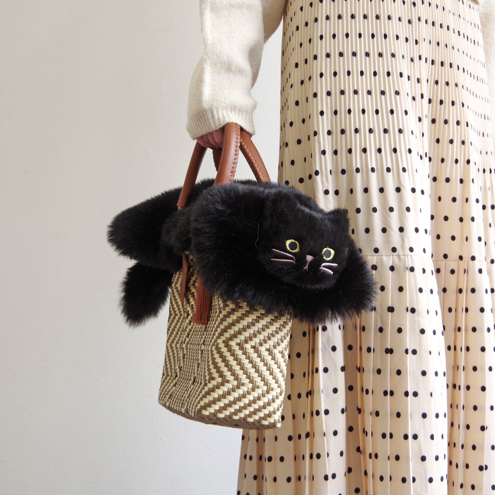 【売上の一部を寄付｜保護犬猫支援】WOVEN ウーヴン【ECO FUR NEKO FLAP COVER】 エコファー猫フラップカバー