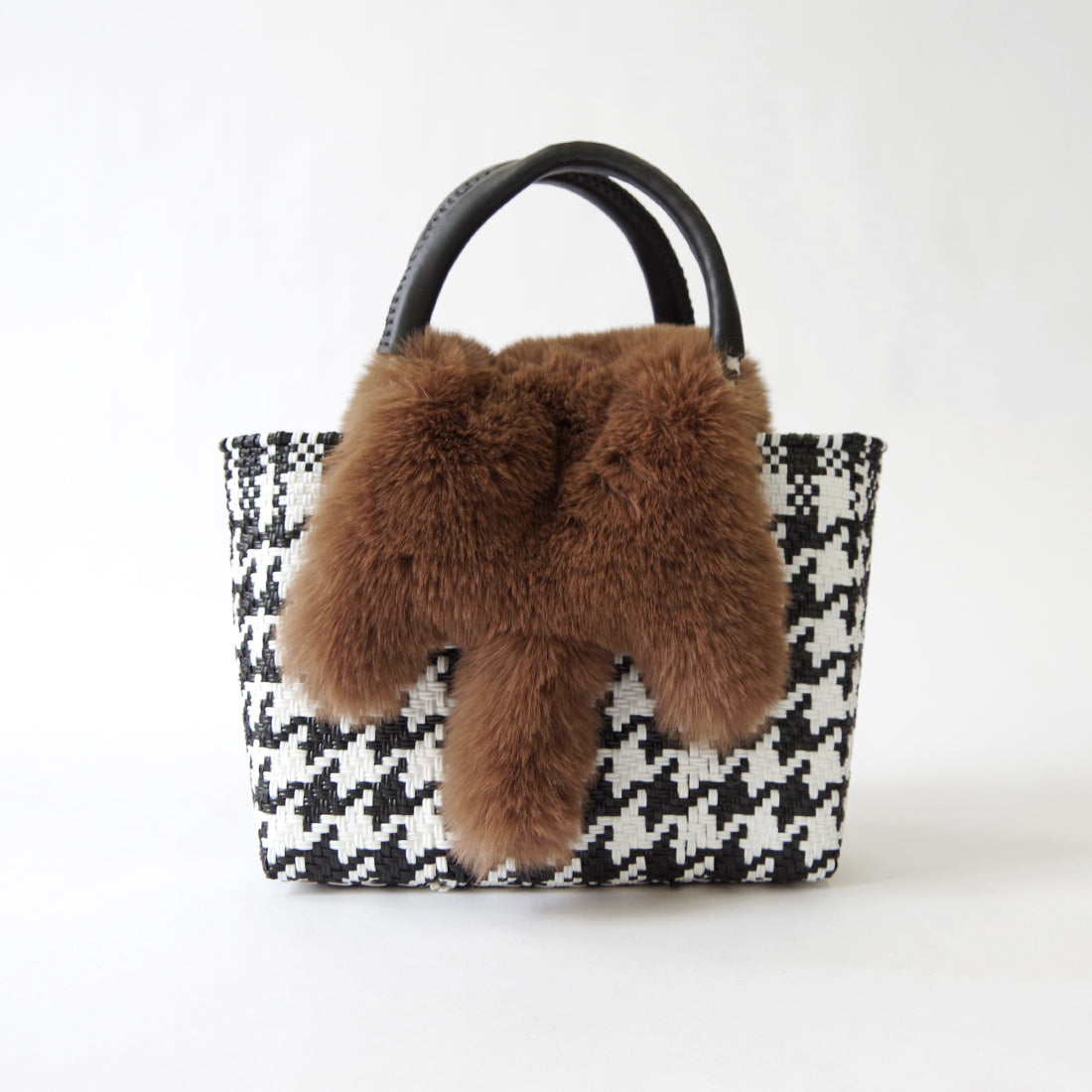【売上の一部を寄付｜保護犬猫支援】WOVEN ウーヴン 【ECO FUR NEKO FLAP COVER】 エコファー猫フラップカバー かばん用アクセサリー ネコ 猫 ねこ 縦型