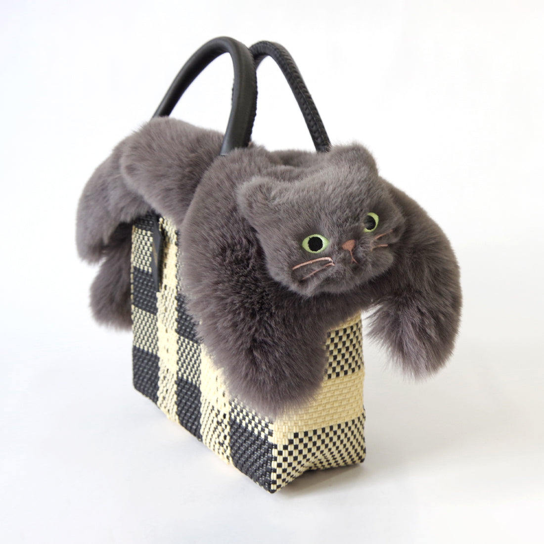 【売上の一部を寄付｜保護犬猫支援】WOVEN ウーヴン 【ECO FUR NEKO FLAP COVER】 エコファー猫フラップカバー かばん用アクセサリー ネコ 猫 ねこ 横型