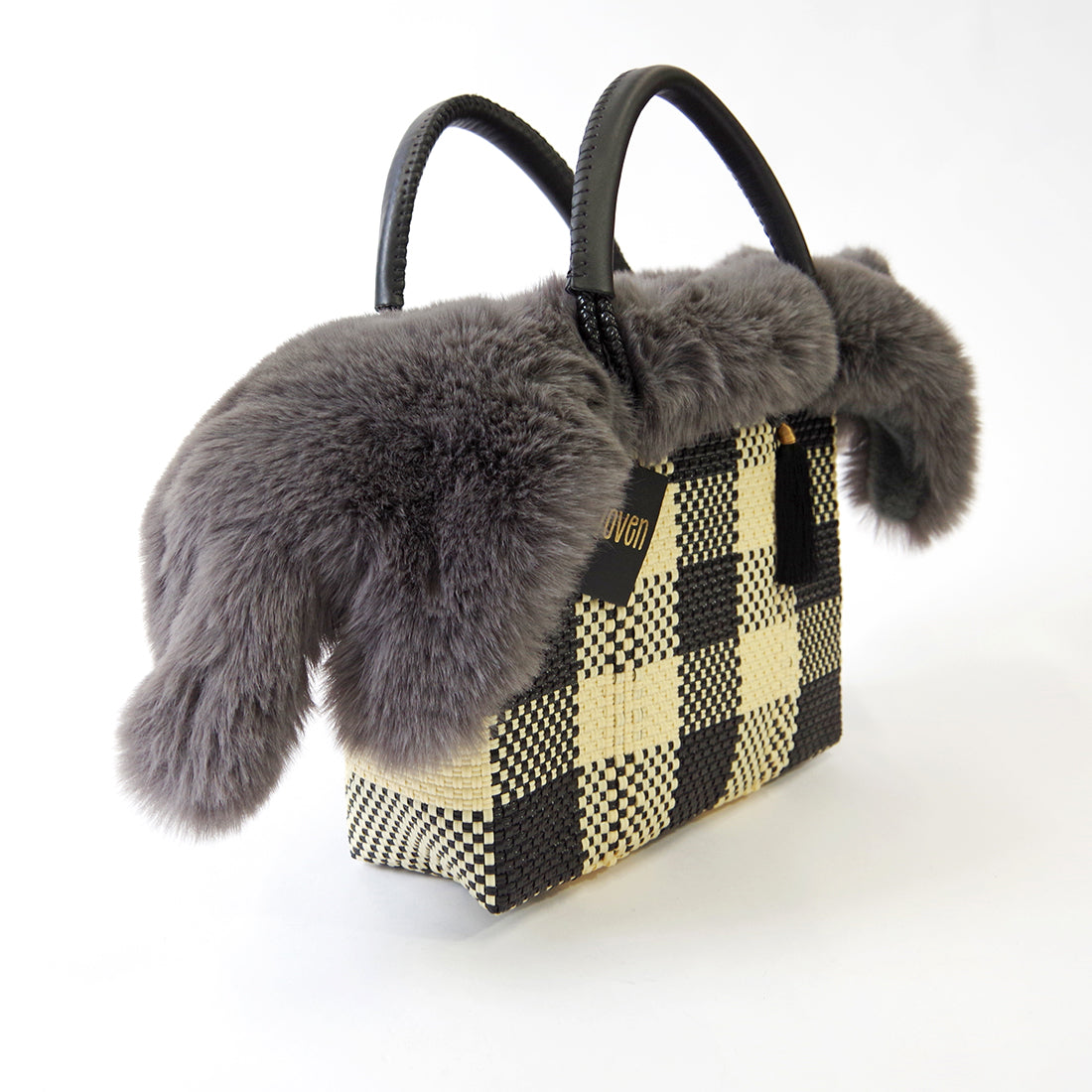 【売上の一部を寄付｜保護犬猫支援】WOVEN ウーヴン 【ECO FUR NEKO FLAP COVER】 エコファー猫フラップカバー かばん用アクセサリー ネコ 猫 ねこ 横型