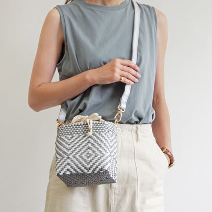 【WOVEN ウーヴン】スクエアショルダーバッグ【SQUARE SHOULDER BAG】 メキシコ製 バスケットバッグ メルカドバッグ