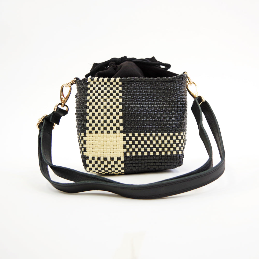 【WOVEN ウーヴン】スクエアショルダーバッグ【SQUARE SHOULDER BAG】 メキシコ製 バスケットバッグ メルカドバッグ